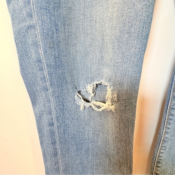 LOFT Women’s Size 12 Modern Cuffed Crop Jeans Blue Distressed Straight Leg Denim - Picture 5 of 15